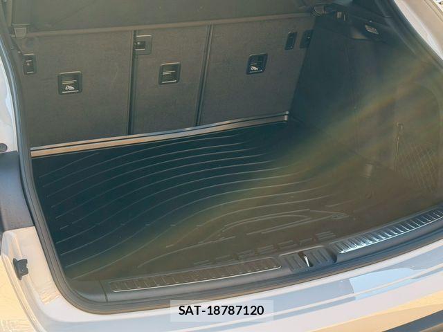 Porsche MACAN 2022-12 1663151-21