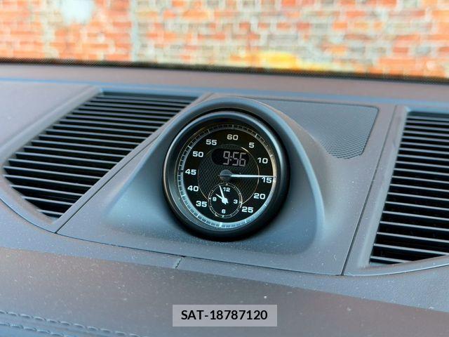 Porsche MACAN 2022-12 1663151-24