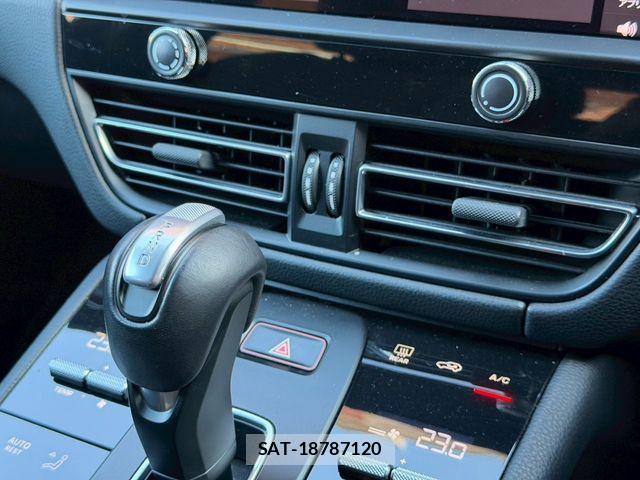 Porsche MACAN 2022-12 1663151-26