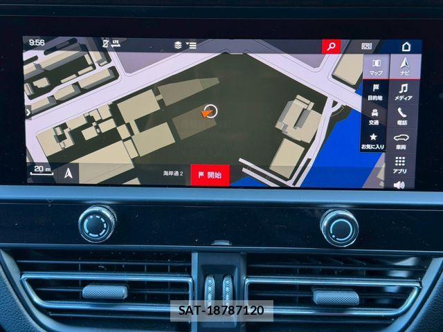 Porsche MACAN 2022-12 1663151-27