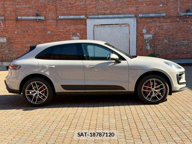 Porsche MACAN 2022-12 1663151-4