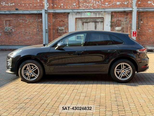 Porsche MACAN 2021-12 2003688-5