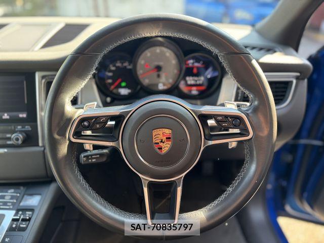 Porsche MACAN 2016-10 2003693-10