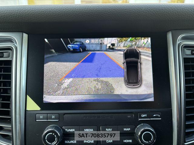 Porsche MACAN 2016-10 2003693-15