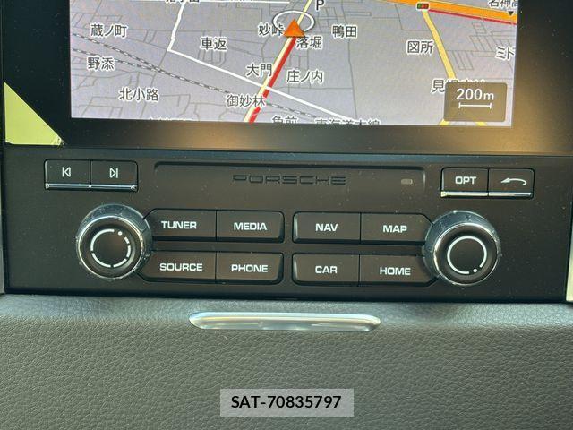Porsche MACAN 2016-10 2003693-16
