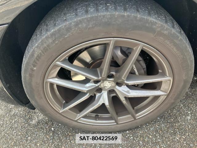 Porsche MACAN 2023-01 2352593-10