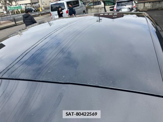 Porsche MACAN 2023-01 2352593-11