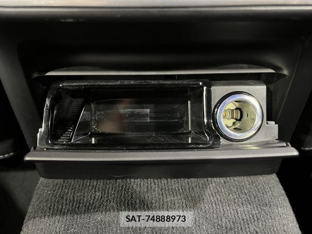 Porsche MACAN 2016-01 2401575-16