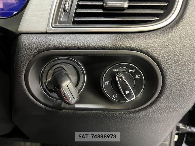 Porsche MACAN 2016-01 2401575-19