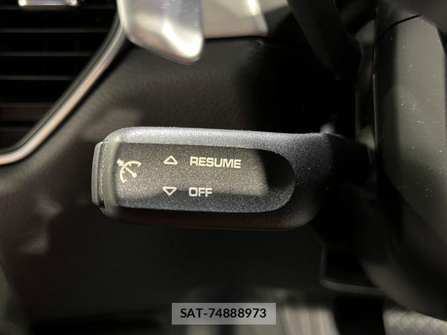 Porsche MACAN 2016-01 2401575-22