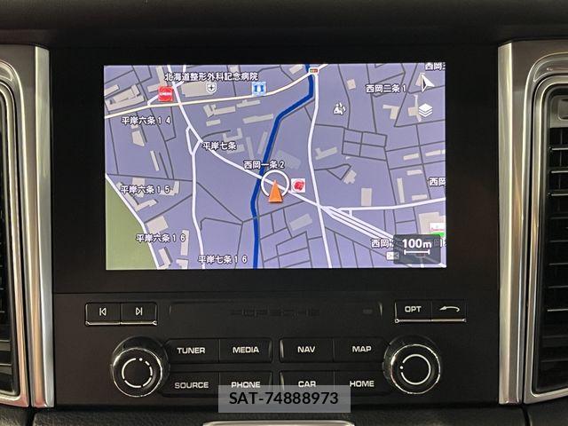 Porsche MACAN 2016-01 2401575-27