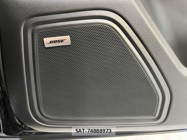 Porsche MACAN 2016-01 2401575-8