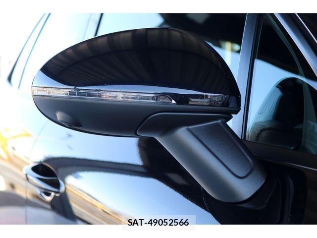 Porsche MACAN 2021-08 2729856-12