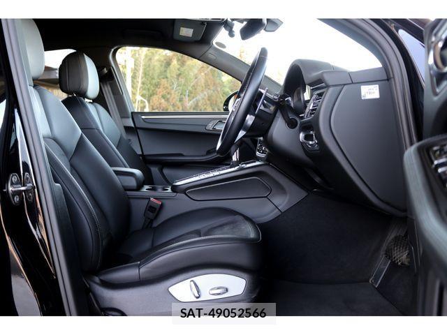 Porsche MACAN 2021-08 2729856-16