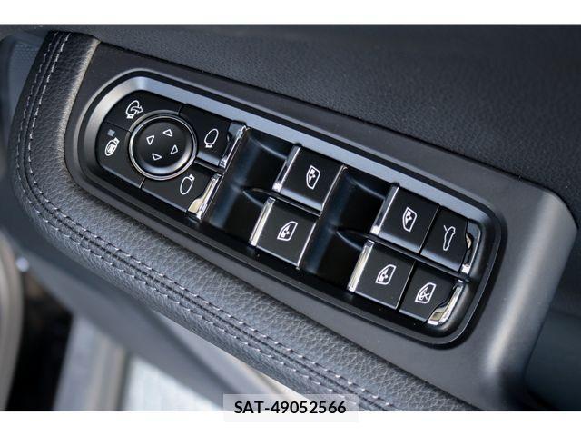 Porsche MACAN 2021-08 2729856-18