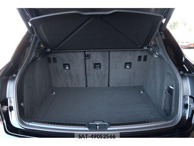 Porsche MACAN 2021-08 2729856-28