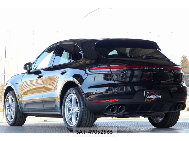 Porsche MACAN 2021-08 2729856-2