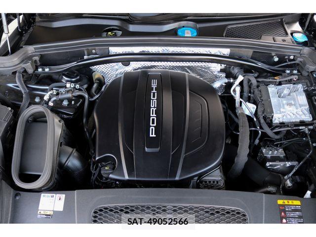 Porsche MACAN 2021-08 2729856-29