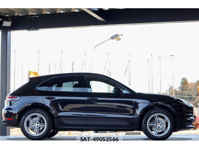 Porsche MACAN 2021-08 2729856-5