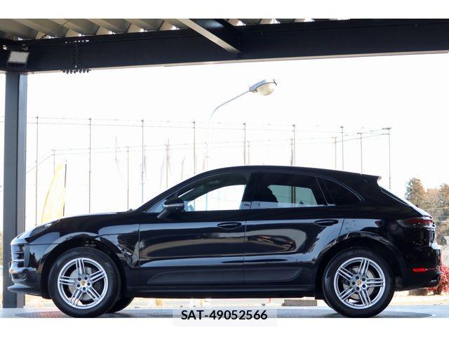 Porsche MACAN 2021-08 2729856-6