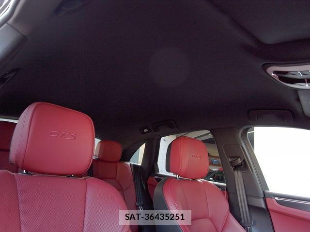 Porsche MACAN 2022-05 2729851-23