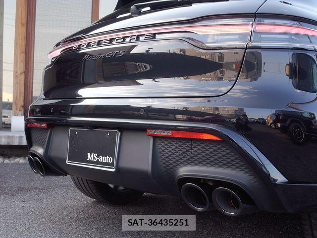 Porsche MACAN 2022-05 2729851-26