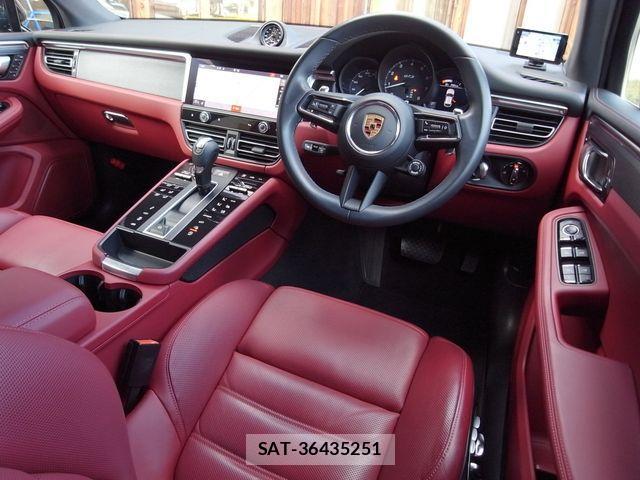 Porsche MACAN 2022-05 2729851-2