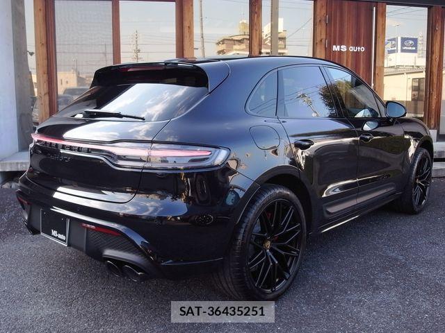 Porsche MACAN 2022-05 2729851-7