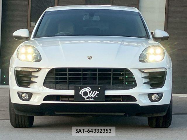 Porsche MACAN 2015-03 3383490-1