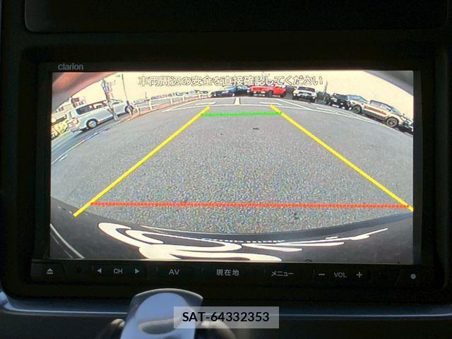 Porsche MACAN 2015-03 3383490-19