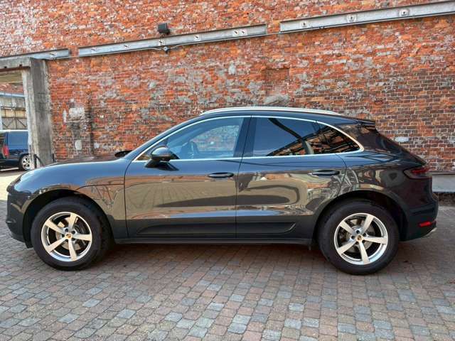 Porsche MACAN 2020-12 3680096-5
