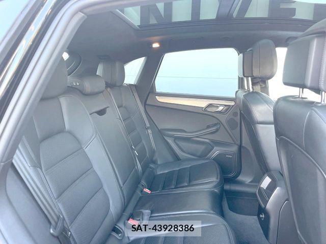 Porsche MACAN 2015-03 3774252-9