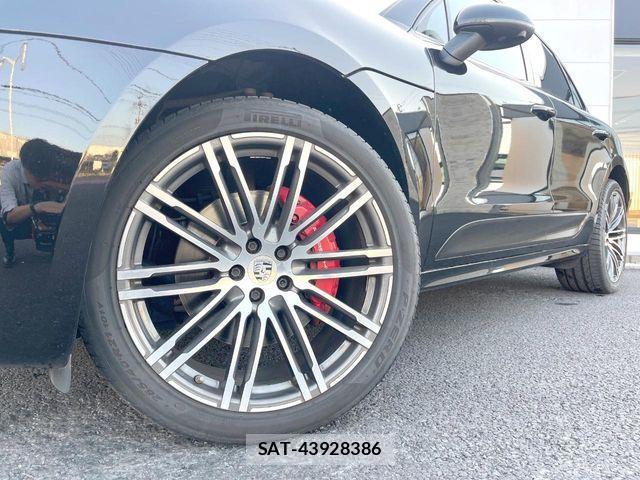 Porsche MACAN 2015-03 3774252-13