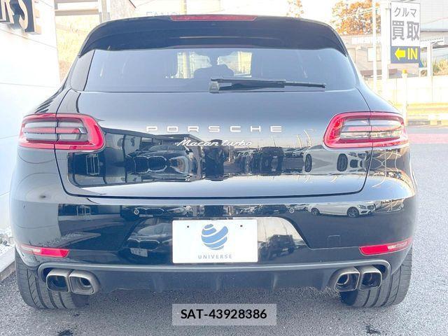 Porsche MACAN 2015-03 3774252-15