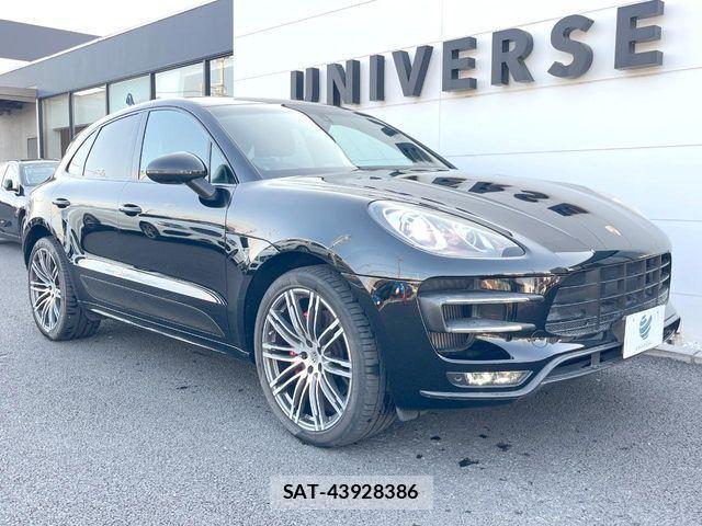 Porsche MACAN 2015-03 3774252-16