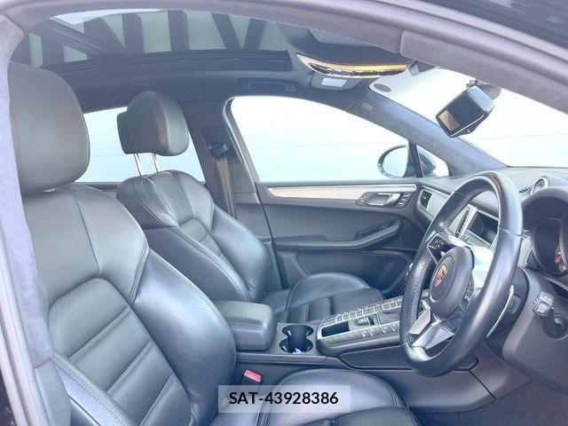 Porsche MACAN 2015-03 3774252-8
