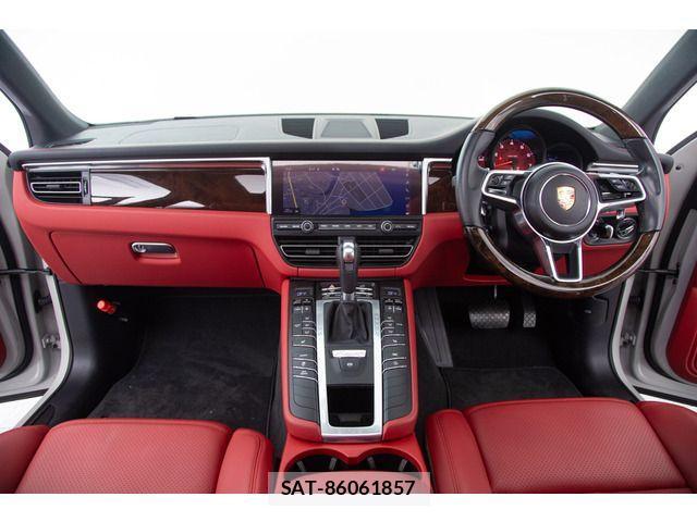 Porsche MACAN 2021-02 3774236-2