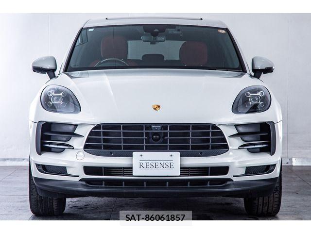 Porsche MACAN 2021-02 3774236-4