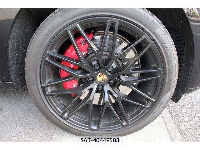 Porsche MACAN 2022-03 3908815-9