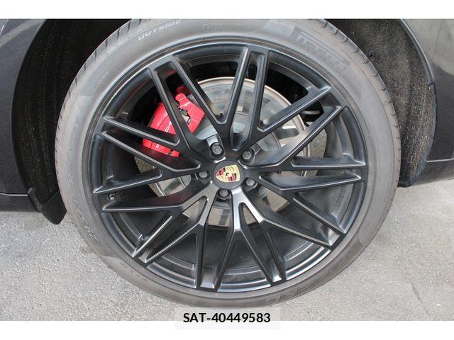 Porsche MACAN 2022-03 3908815-11