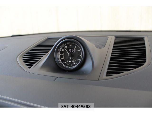 Porsche MACAN 2022-03 3908815-18
