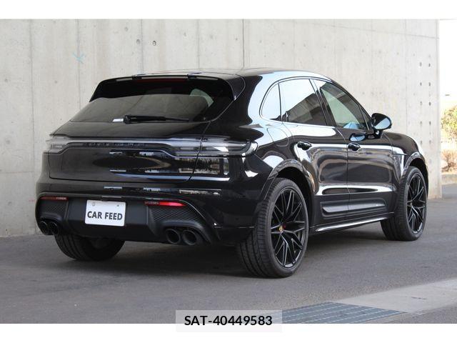 Porsche MACAN 2022-03 3908815-1