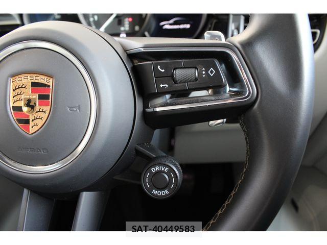 Porsche MACAN 2022-03 3908815-21