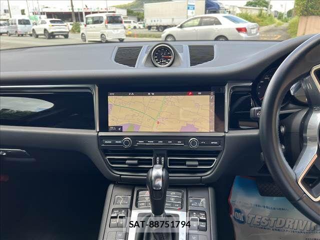 Porsche MACAN 2020-04 4047266-1