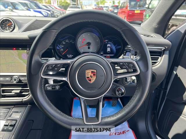 Porsche MACAN 2020-04 4047266-24