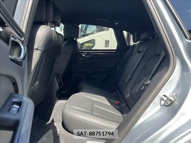 Porsche MACAN 2020-04 4047266-8