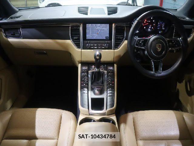 Porsche MACAN 2017-03 4176810-1