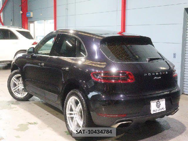 Porsche MACAN 2017-03 4176810-21