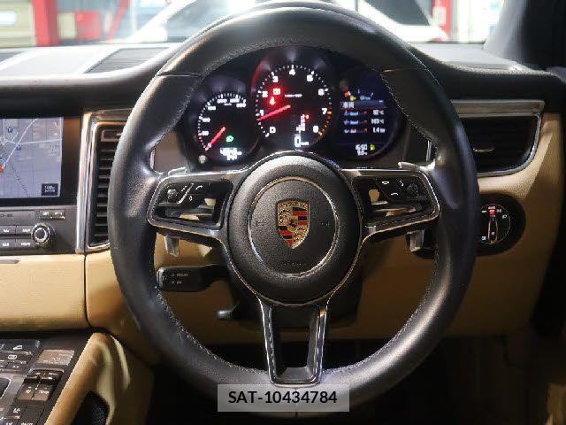 Porsche MACAN 2017-03 4176810-26