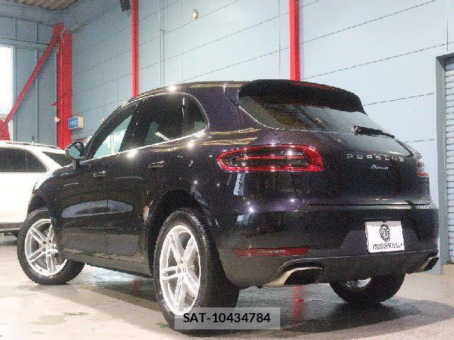 Porsche MACAN 2017-03 4176810-3